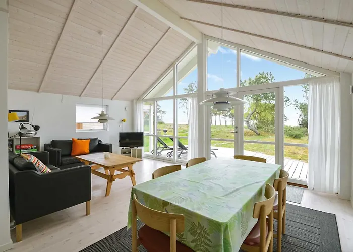 Holiday home Three-bedroom In Knebel